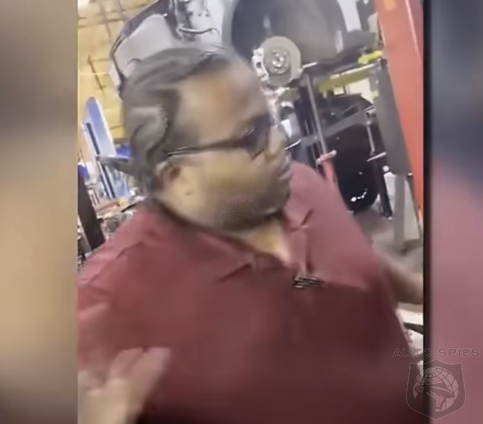 WATCH Customer Takes Kia In For Service And Manager Strips It For Parts
